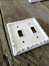 Simple Double Switch Plate