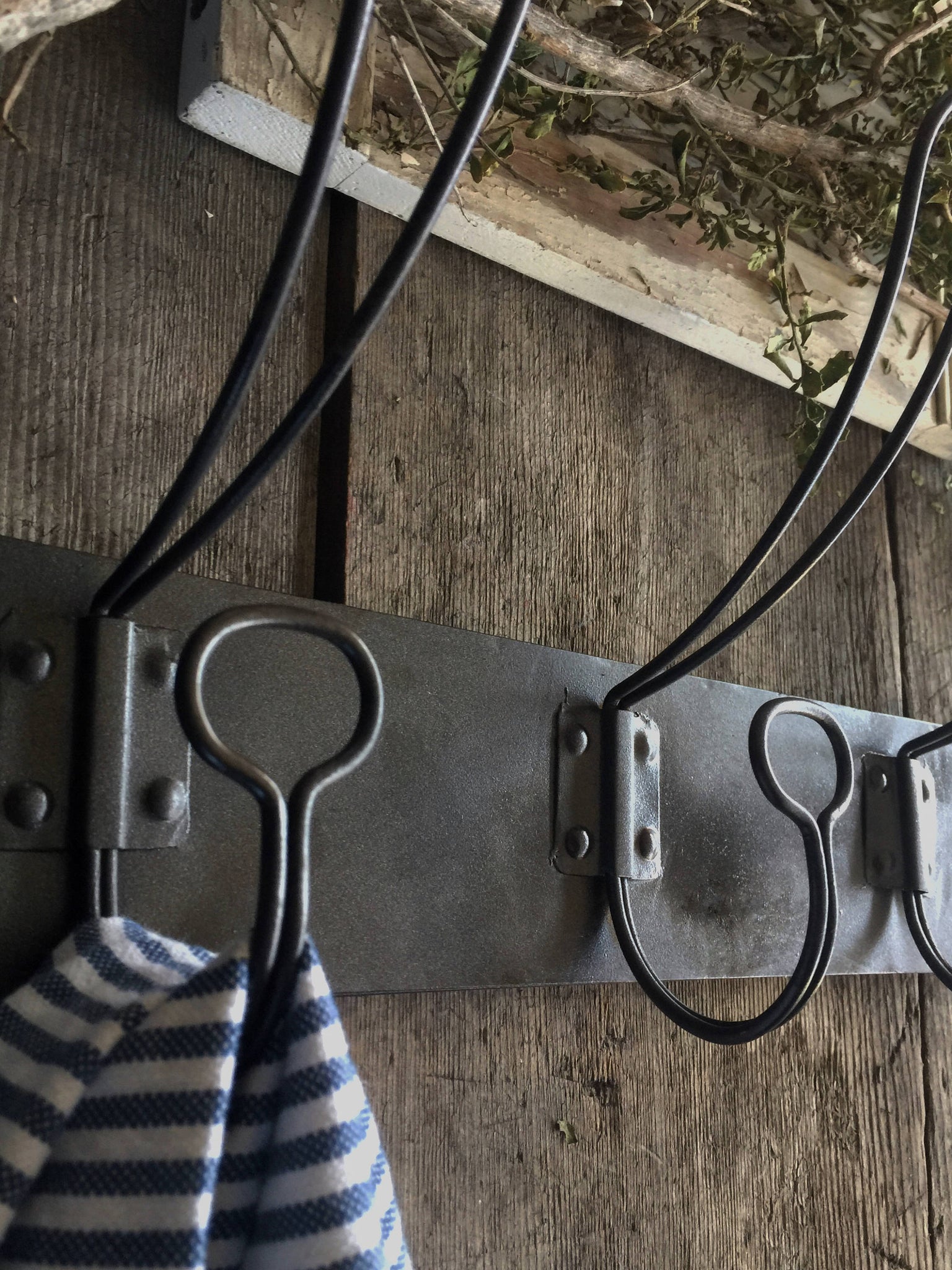 Squared Metal Coat Rack - 3 Hook – Farmhouse Iron Co